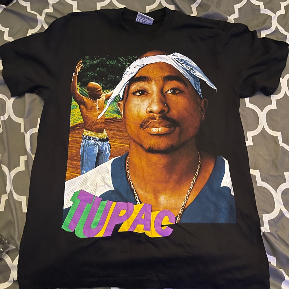 Tupac Rap style T shirt size Large!
